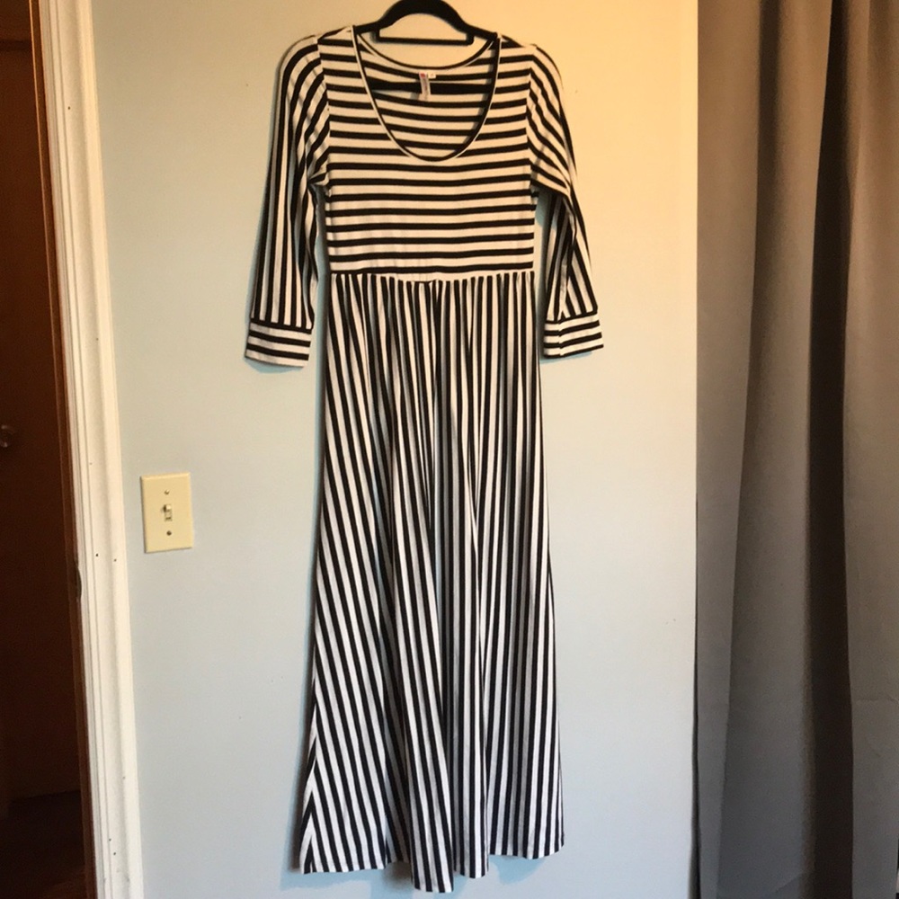 2/4 Sleeve Striped Maxi Dress
